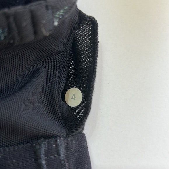 Women’s lululemon racerback fitted tank black size 4 - Picture 7 of 11